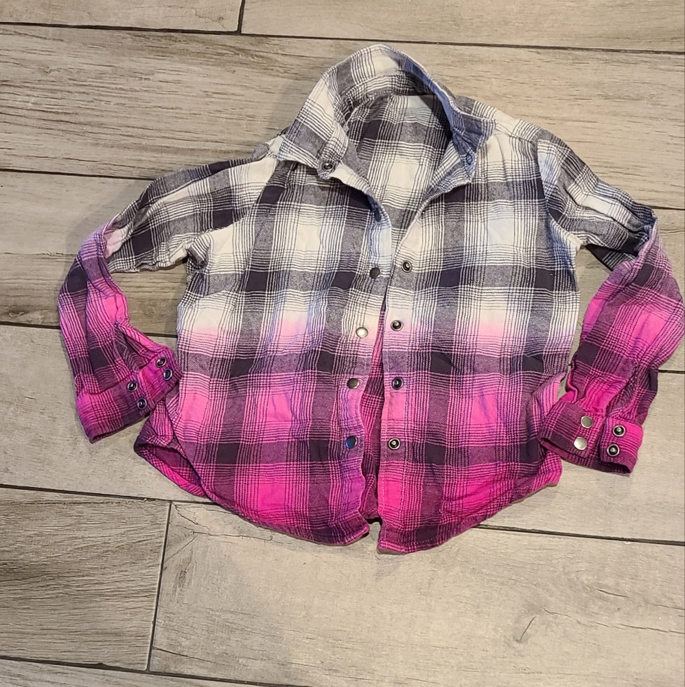 🦔Girls ombre plaid button down☀️